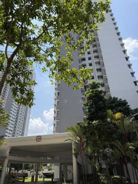 130A Lorong 1 Toa Payoh, 130A Lorong 1 Toa Payoh, 3 Bedrooms, 1,001 sqft, HDB Flat For Rent, by Lily Ho, 500222760 - Exterior - PropertyGuru.com.sg