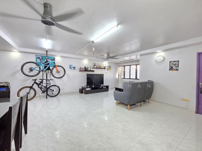 322C Anchorvale Drive, 322C Anchorvale Drive, 3 Bedrooms, 1,184 sqft, HDB Flat For Sale, by Cynthia Chan, 500222767 - Living Room - PropertyGuru.com.sg