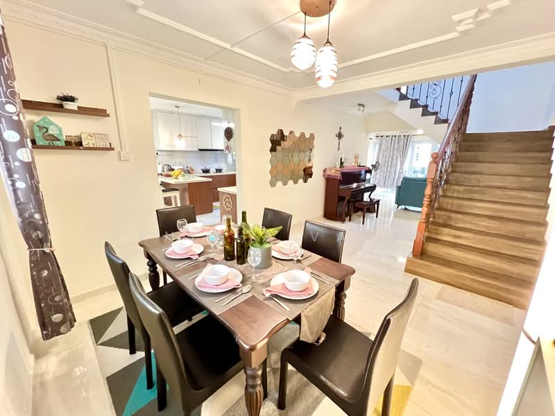 187 Bishan Street 13, 187 Bishan Street 13, 3 Bedrooms, 1,572 sqft, HDB Flat For Sale, by Vanitha Vanan, 500222771 - Dining Room - PropertyGuru.com.sg