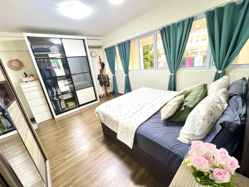 187 Bishan Street 13, 187 Bishan Street 13, 3 Bedrooms, 1,572 sqft, HDB Flat For Sale, by Vanitha Vanan, 500222771 - Master Bedroom - PropertyGuru.com.sg