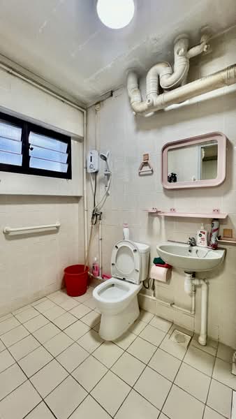 502 Jelapang Road, 502 Jelapang Road, Room Rental, 100 sqft, HDB Flat For Rent, by YQ Lai, 500222775 - Bathroom - PropertyGuru.com.sg