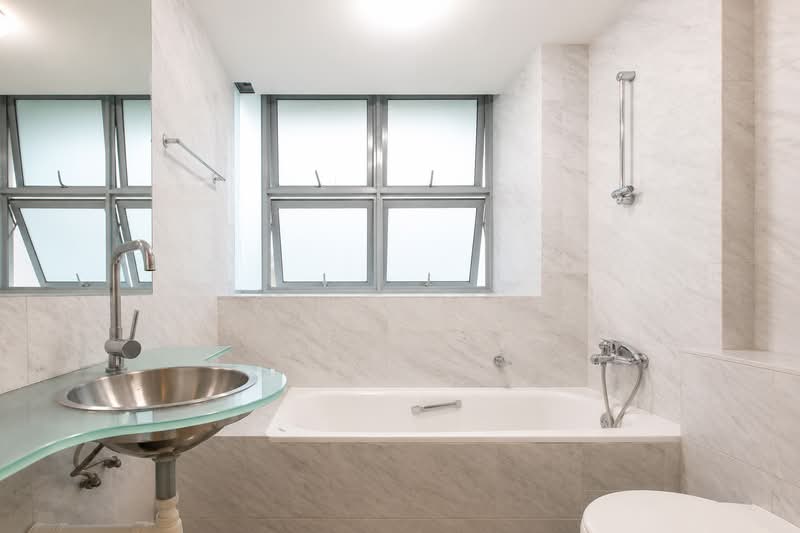 Tanamera Crest, 10 Pari Dedap Walk, Bedok / Upper East Coast, 3 Bedrooms, 1,184 sqft, Condominium For Sale, by Nancy Hidajat Lim, 500222776 - Bathroom - PropertyGuru.com.sg