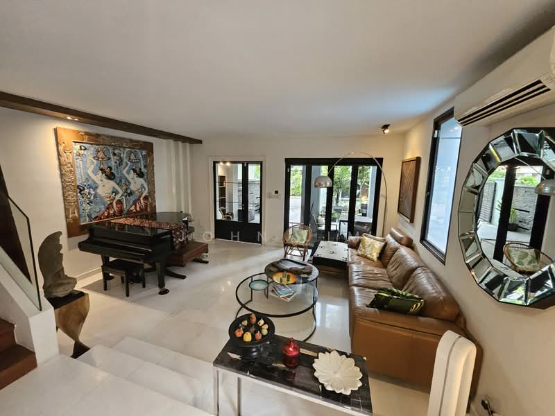 Holland Grove, 91 Holland Grove View, 3 Bedrooms, 4,000 sqft, Semi-Detached House For Sale, by John Lim, 500222779 - Living Room - PropertyGuru.com.sg