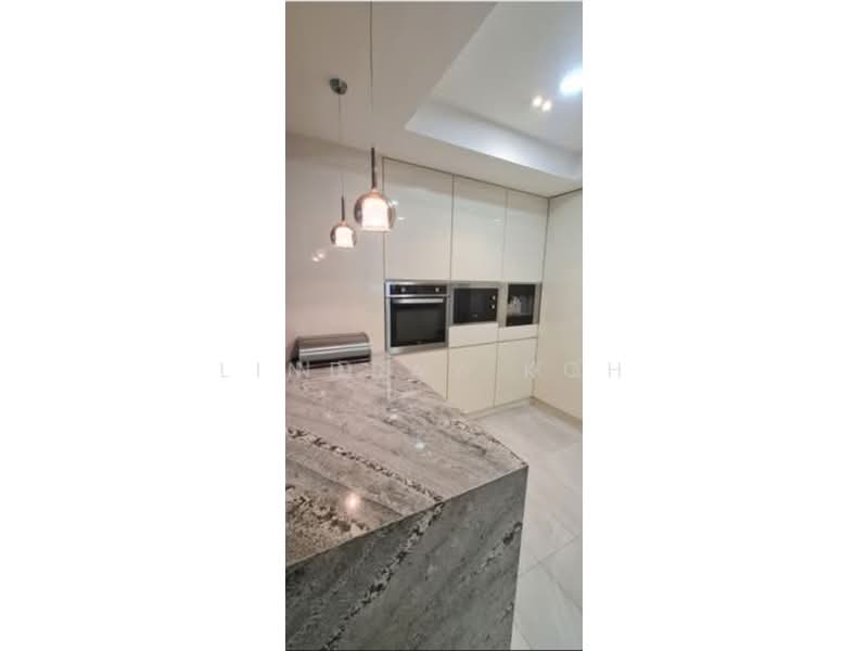 Queensberry Lodge, 11 Shanghai Road, 5 Bedrooms, 1,861 sqft, Apartment For Sale, by Lindsay Koh, 500222785 - Kitchen - PropertyGuru.com.sg