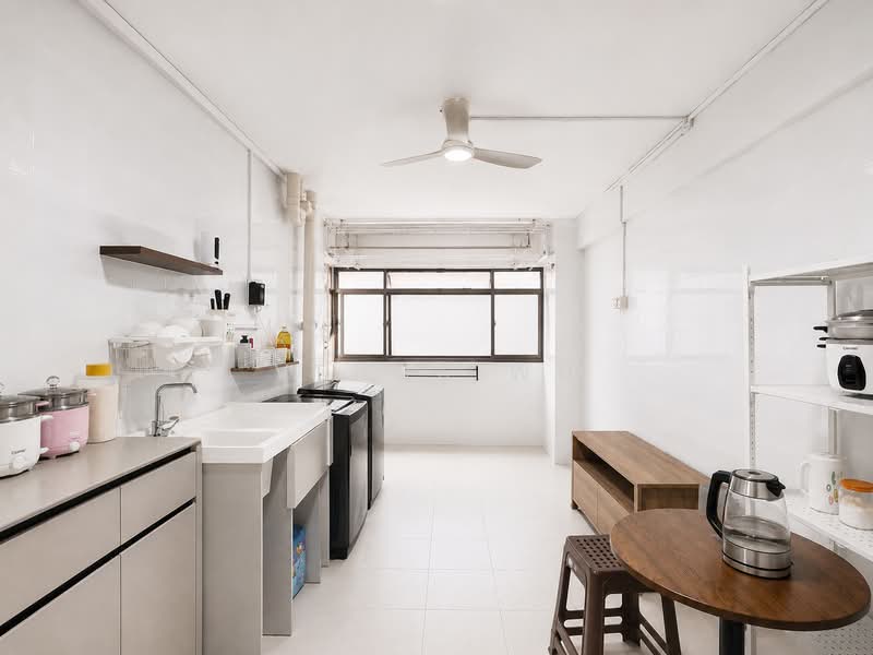 138 Bedok North Street 2, 138 Bedok North Street 2, 2 Bedrooms, 721 sqft, HDB Flat For Sale, by Venus Wu, 500222786 - Kitchen - PropertyGuru.com.sg