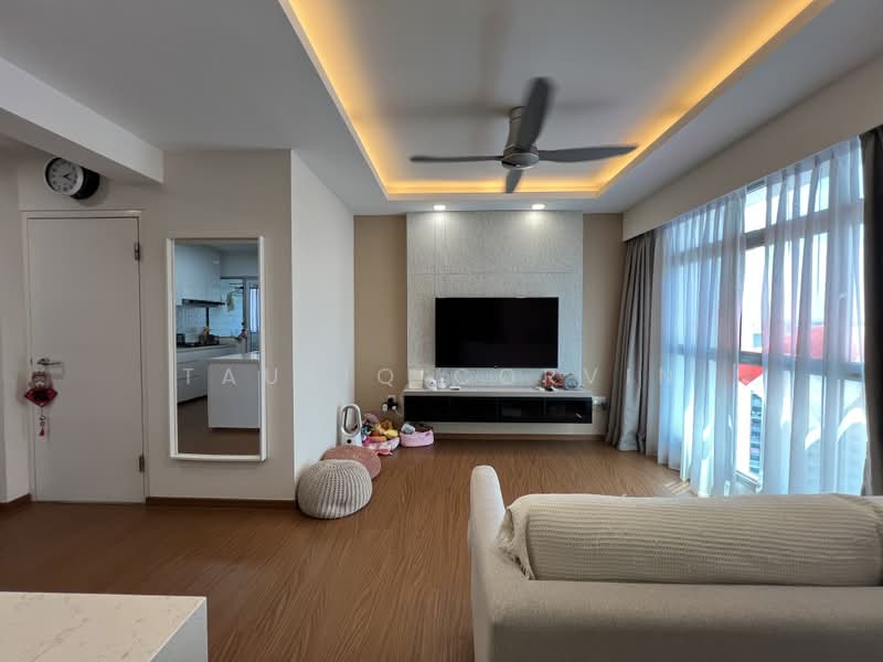 447B Jalan Kayu, 447B Jalan Kayu, 2 Bedrooms, 721 sqft, HDB Flat For Sale, by Taufiq Corvin, 500222787 - Living Room - PropertyGuru.com.sg