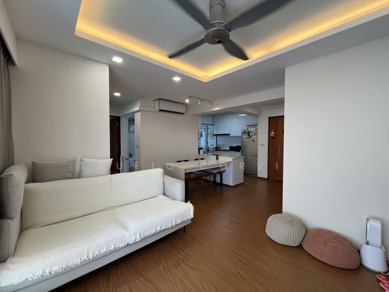447B Jalan Kayu, 447B Jalan Kayu, 2 Bedrooms, 721 sqft, HDB Flat For Sale, by Taufiq Corvin, 500222787 - Living Room - PropertyGuru.com.sg