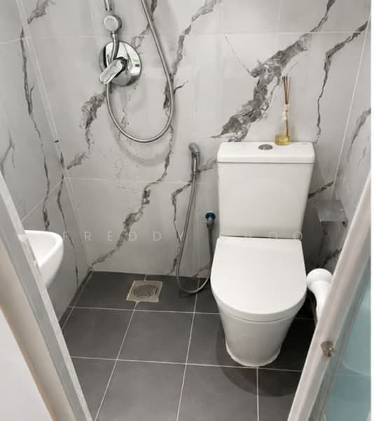 Little India Shop Houses, 2 Veerasamy Road, Farrer Park / Serangoon Rd, 1,200 sqft, Shop / Shophouse For Rent, by Freddy Choo, 500222790 - Bathroom - CommercialGuru.com.sg