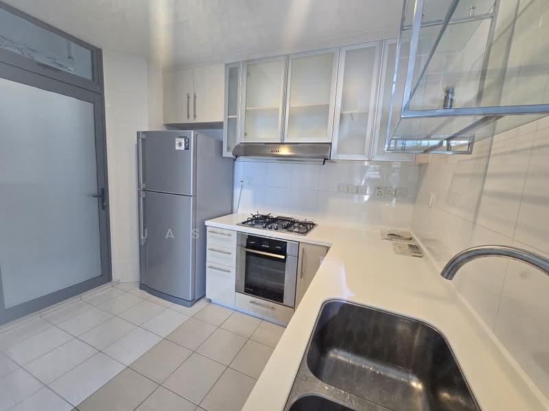 Watermark Robertson Quay, 5 Rodyk Street, 2 Bedrooms, 947 sqft, Apartment For Sale, by Jasmine See, 500222794 - Kitchen - PropertyGuru.com.sg