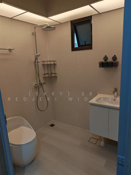 123B Tengah Drive, 123B Tengah Drive, Room Rental, 160 sqft, HDB Flat For Rent, by (Ekky) Sri Redjeki Widjaja, 500222806 - Bathroom - PropertyGuru.com.sg