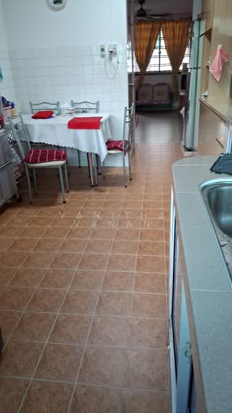 684 Hougang Avenue 8, 684 Hougang Avenue 8, Room Rental, 200 sqft, HDB Flat For Rent, by Vanitha Vanan, 500222839 - Dining Room - PropertyGuru.com.sg