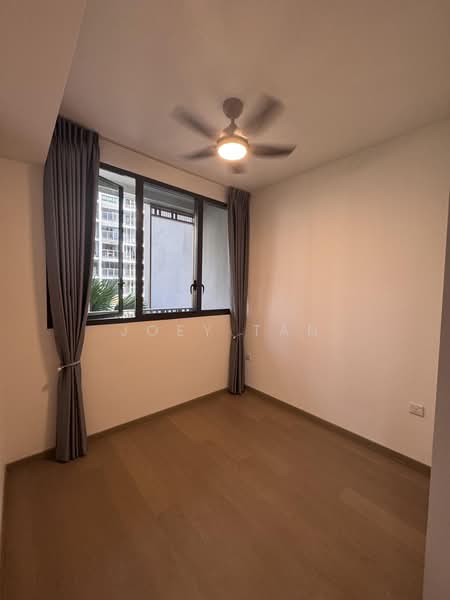 Penrose, 22 Sims Drive, 2 Bedrooms, 700 sqft, Condominium For Sale, by Joey Tan, 500222850 - Bedroom - PropertyGuru.com.sg