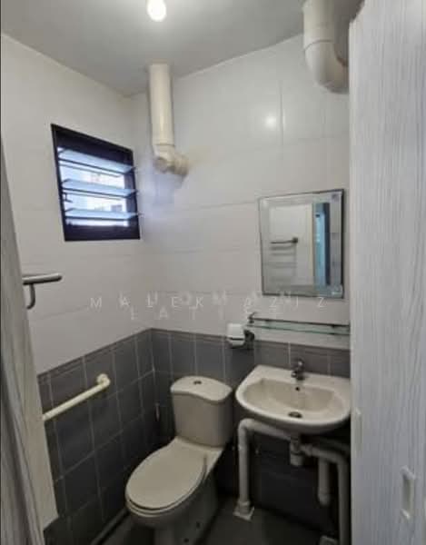 125 Bedok North Road, 125 Bedok North Road, Room Rental, 240 sqft, HDB Flat For Rent, by Malek Aziz, 500222870 - Bathroom - PropertyGuru.com.sg