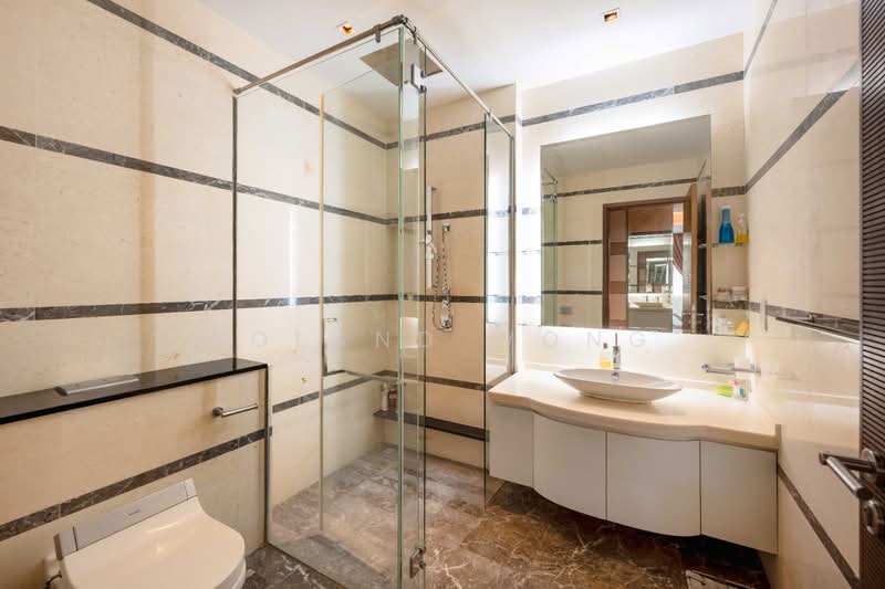 Modern 2 Storey Good Class Bungalow at Yarwood, Yarwood Avenue, 6 Bedrooms, 9,279 sqft, Good Class Bungalow For Sale, by Roland Wong, 500222914 - Bathroom - PropertyGuru.com.sg