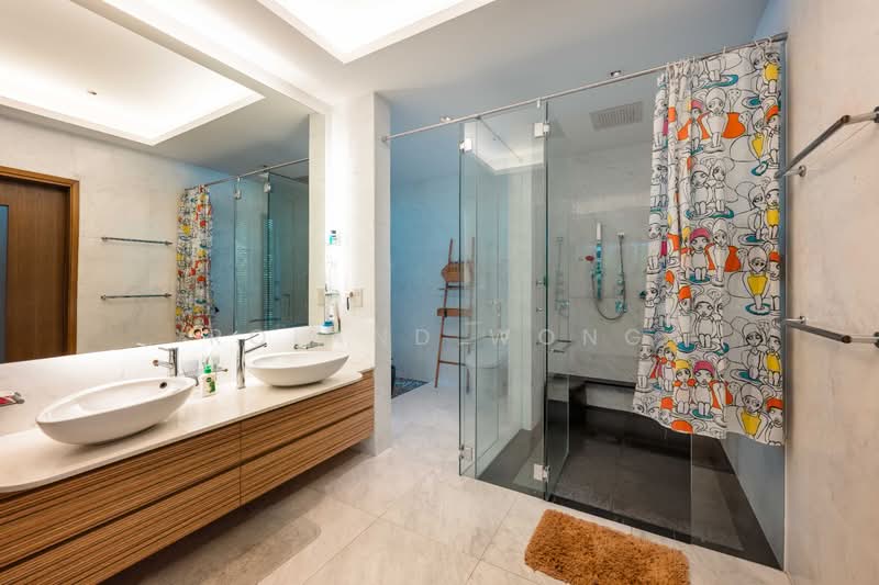 Modern 2 Storey Good Class Bungalow at Yarwood, Yarwood Avenue, 6 Bedrooms, 9,279 sqft, Good Class Bungalow For Sale, by Roland Wong, 500222914 - Bathroom - PropertyGuru.com.sg