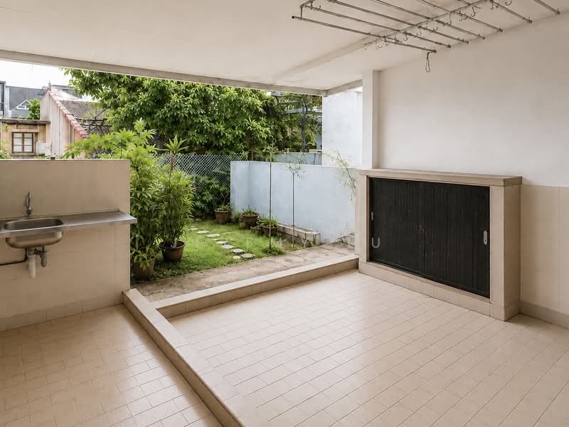 Sembawang Hills Estate, 5 Jalan Menarong, 4 Bedrooms, 2,000 sqft, Terraced House For Sale, by Jeremy Lu, 500222919 - Backyard - PropertyGuru.com.sg