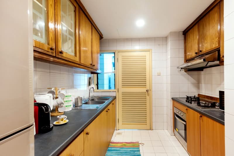 The Regalia, 2 River Valley Close, Room Rental, 131 sqft, Apartment For Rent, by Cove, 500222925 - Kitchen - PropertyGuru.com.sg