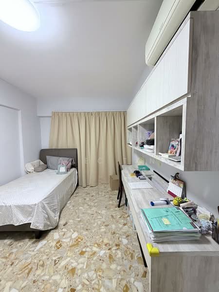 308 Jurong East Street 32, 308 Jurong East Street 32, 2 Bedrooms, 796 sqft, HDB Flat For Sale, by Alec Tan, 500222944 - Bedroom - PropertyGuru.com.sg