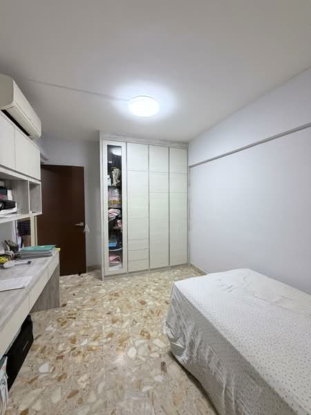 308 Jurong East Street 32, 308 Jurong East Street 32, 2 Bedrooms, 796 sqft, HDB Flat For Sale, by Alec Tan, 500222944 - Bedroom - PropertyGuru.com.sg