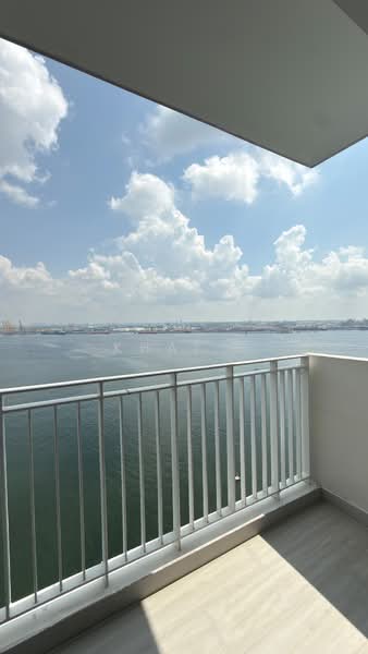 420C Northshore Drive, 420C Northshore Drive, 3 Bedrooms, 1,237 sqft, HDB Flat For Sale, by Khai ., 500222953 - Balcony - PropertyGuru.com.sg