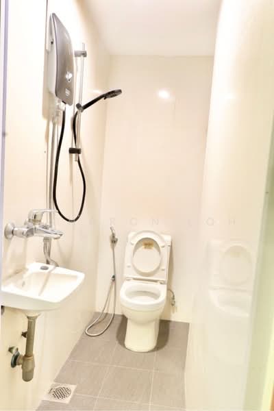 Emerald Garden, , 1 Bedroom, , Condominium For Rent, by Ssharon Loh, 500222958 - PropertyGuru.com.sg