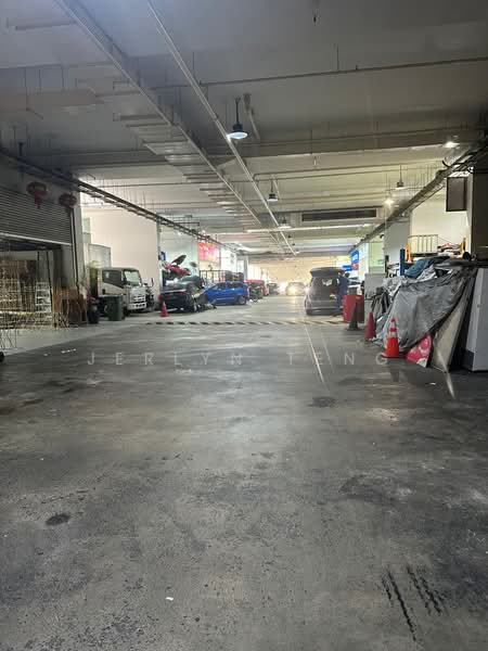Wcega Plaza, 1 Bukit Batok Crescent, 2,562 sqft, Light Industrial (B1) For Sale, by Jerlyn Teng, 500222960 - Exterior - CommercialGuru.com.sg