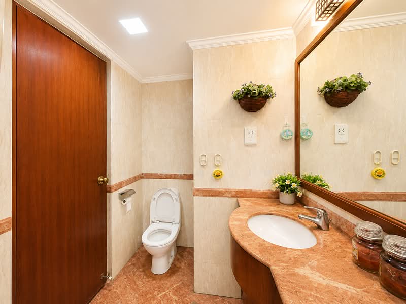 Hillbrooks, 88 Hillview Avenue, 3 Bedrooms, 1,130 sqft, Condominium For Sale, by Bjorn Lim, 500222971 - Master Bath - PropertyGuru.com.sg