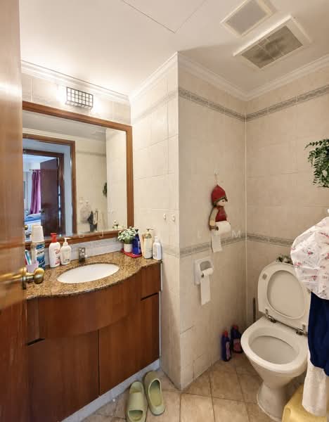 Hillbrooks, 88 Hillview Avenue, 3 Bedrooms, 1,130 sqft, Condominium For Sale, by Bjorn Lim, 500222971 - Common Bath - PropertyGuru.com.sg