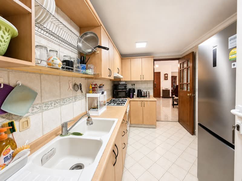 Hillbrooks, 88 Hillview Avenue, 3 Bedrooms, 1,130 sqft, Condominium For Sale, by Bjorn Lim, 500222971 - Kitchen - PropertyGuru.com.sg