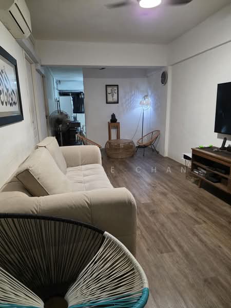 335 Hougang Avenue 7, 335 Hougang Avenue 7, Room Rental, 500 sqft, HDB Flat For Rent, by Eugene Chan, 500222973 - Living Room - PropertyGuru.com.sg