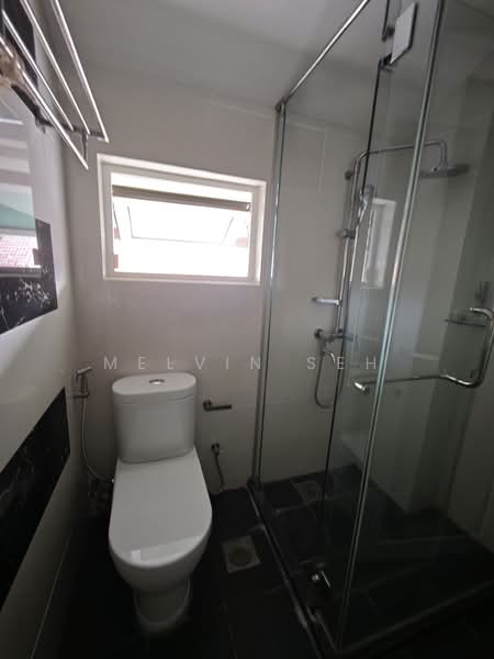Jalan chengkek, Jalan chengkek, Room Rental, 150 sqft, Terraced House For Rent, by Melvin Seh, 500222998 - Bathroom - PropertyGuru.com.sg