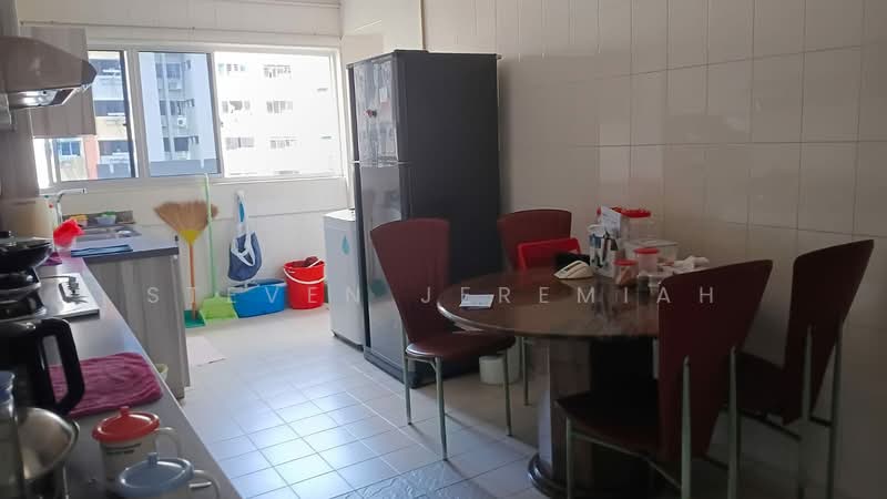 712 Clementi West Street 2, 712 Clementi West Street 2, Room Rental, 120 sqft, HDB Flat For Rent, by Steven Jeremiah, 500223004 - Kitchen - PropertyGuru.com.sg