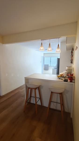 242 Hougang Street 22, 242 Hougang Street 22, 2 Bedrooms, 721 sqft, HDB Flat For Rent, by Pravin Kumar, 500223010 - Kitchen - PropertyGuru.com.sg