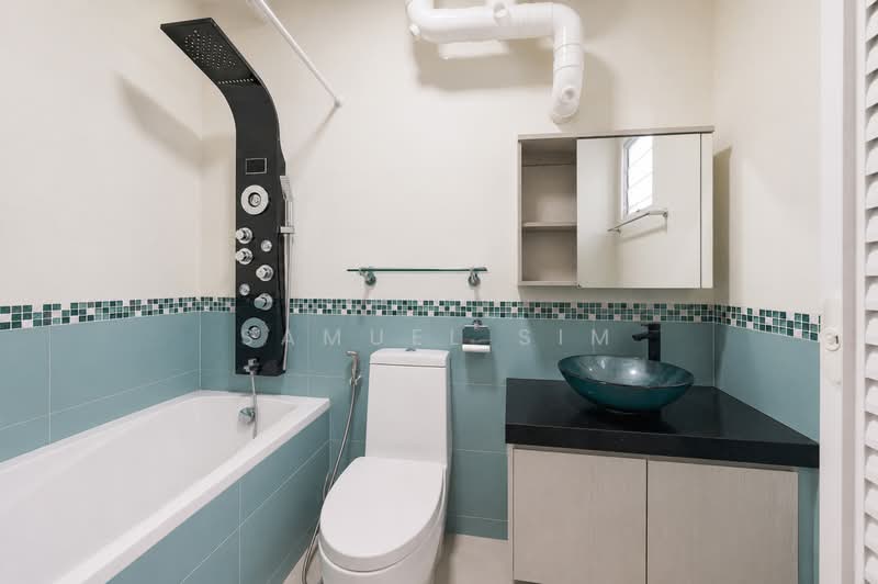 17 Dover Crescent, 17 Dover Crescent, 3 Bedrooms, 936 sqft, HDB Flat For Sale, by Samuel Sim, 500223013 - Bathroom - PropertyGuru.com.sg