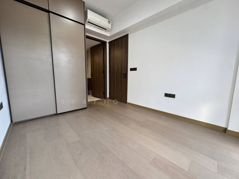 Sceneca Residence, 28 Tanah Merah Kechil Link, 3 Bedrooms, 904 sqft, Condominium For Rent, by Syafiq Rauf, 500223015 - Master Bedroom - PropertyGuru.com.sg