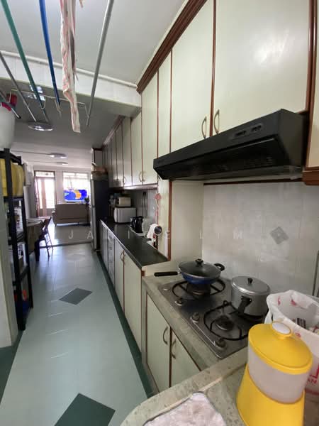 3 Beach Road, 3 Beach Road, Room Rental, 150 sqft, HDB Flat For Rent, by Janice Lim, 500223030 - Kitchen - PropertyGuru.com.sg