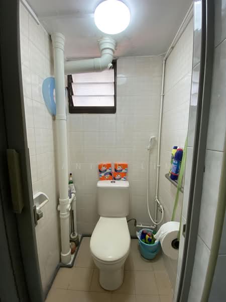 3 Beach Road, 3 Beach Road, Room Rental, 150 sqft, HDB Flat For Rent, by Janice Lim, 500223030 - Bathroom - PropertyGuru.com.sg