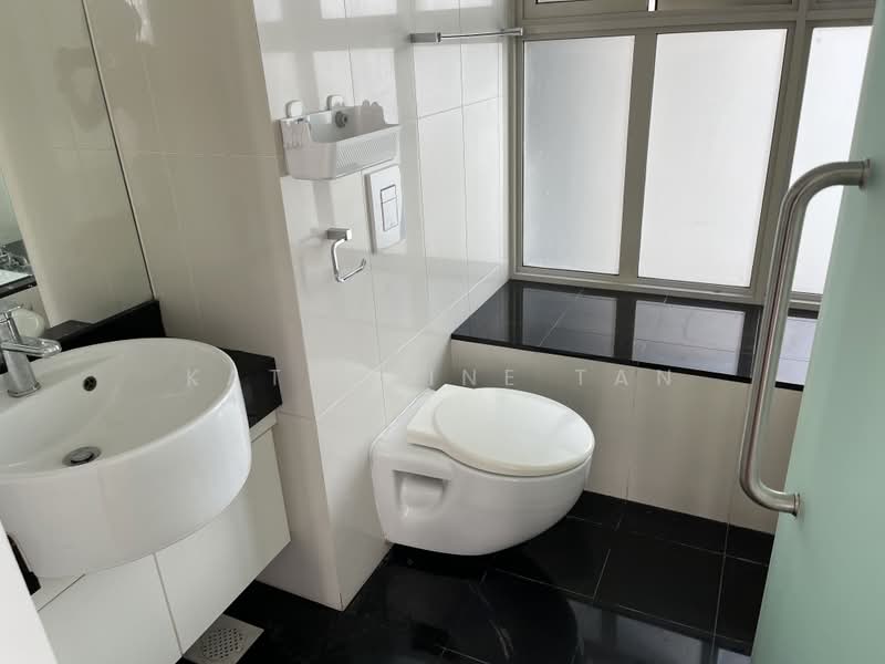 Shanghai One, 1 Shanghai Road, 3 Bedrooms, 1,066 sqft, Apartment For Rent, by Katherine Tan, 500223059 - Bathroom - PropertyGuru.com.sg