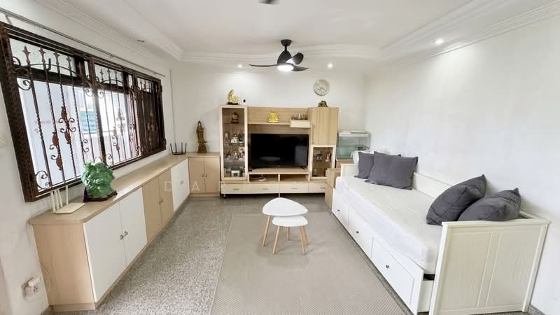 183D Rivervale Crescent, 183D Rivervale Crescent, 3 Bedrooms, 915 sqft, HDB Flat For Sale, by Darren Ng, 500223060 - Living Room - PropertyGuru.com.sg