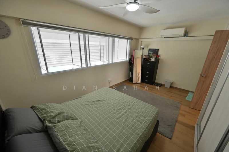 337 Jurong East Avenue 1, 337 Jurong East Avenue 1, 4 Bedrooms, 1,604 sqft, HDB Flat For Sale, by Dian Sarah, 500223062 - Bedroom - PropertyGuru.com.sg