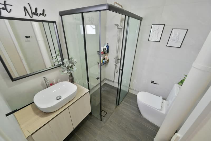 337 Jurong East Avenue 1, 337 Jurong East Avenue 1, 4 Bedrooms, 1,604 sqft, HDB Flat For Sale, by Dian Sarah, 500223062 - Bathroom - PropertyGuru.com.sg