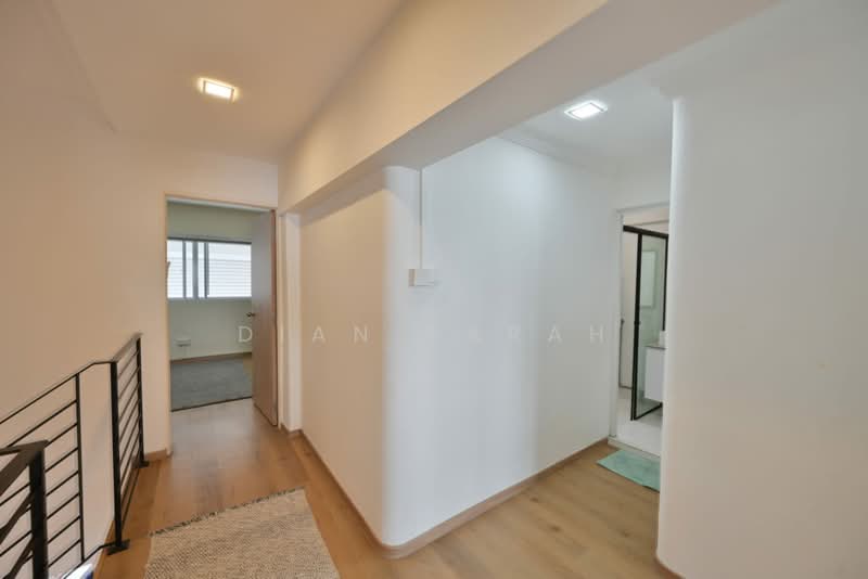 337 Jurong East Avenue 1, 337 Jurong East Avenue 1, 4 Bedrooms, 1,604 sqft, HDB Flat For Sale, by Dian Sarah, 500223062 - Corridor - PropertyGuru.com.sg