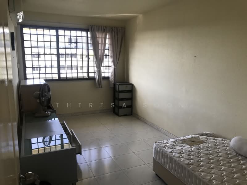156 Simei Road, 156 Simei Road, 3 Bedrooms, 1,120 sqft, HDB Flat For Sale, by Theresa Soon, 500223065 - Bedroom - PropertyGuru.com.sg