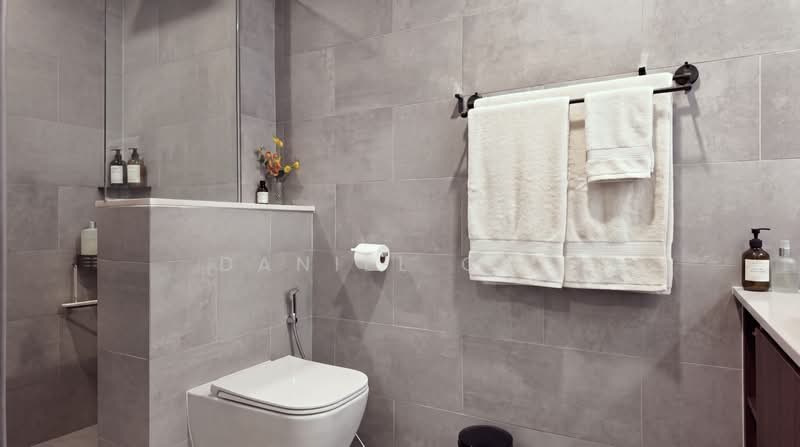 The Iveria, 2 Kim Yam Road, 2 Bedrooms, 915 sqft, Condominium For Sale, by Daniel Ong, 500223072 - Bathroom - PropertyGuru.com.sg
