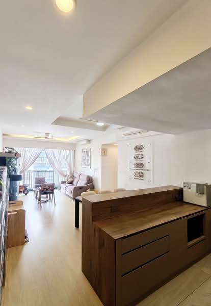 La Casa, 64 Woodlands Drive 16, 3 Bedrooms, 1,216 sqft, Condominium For Sale, by Lucas Hoh Jin Heng, 500223073 - Living Room - PropertyGuru.com.sg