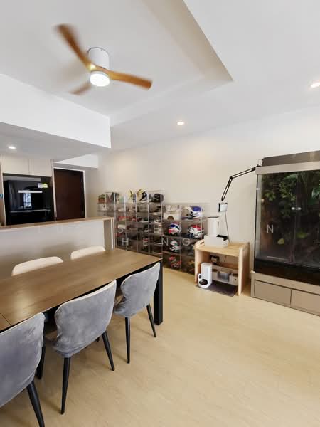 La Casa, 64 Woodlands Drive 16, 3 Bedrooms, 1,216 sqft, Condominium For Sale, by Lucas Hoh Jin Heng, 500223073 - Dining Room - PropertyGuru.com.sg