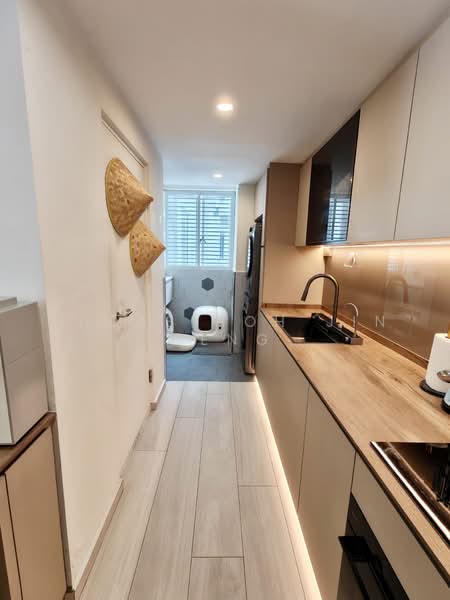 La Casa, 64 Woodlands Drive 16, 3 Bedrooms, 1,216 sqft, Condominium For Sale, by Lucas Hoh Jin Heng, 500223073 - Kitchen - PropertyGuru.com.sg