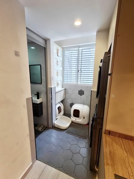 La Casa, 64 Woodlands Drive 16, 3 Bedrooms, 1,216 sqft, Condominium For Sale, by Lucas Hoh Jin Heng, 500223073 - Bathroom - PropertyGuru.com.sg