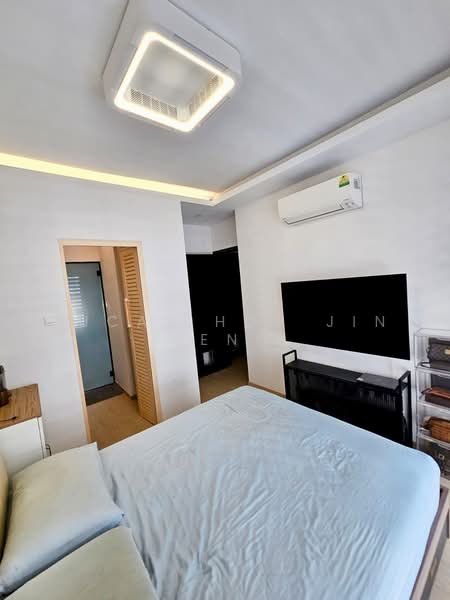 La Casa, 64 Woodlands Drive 16, 3 Bedrooms, 1,216 sqft, Condominium For Sale, by Lucas Hoh Jin Heng, 500223073 - Bedroom - PropertyGuru.com.sg