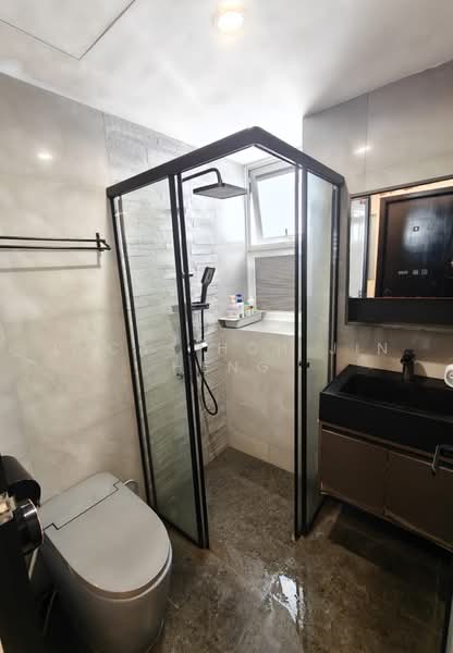 La Casa, 64 Woodlands Drive 16, 3 Bedrooms, 1,216 sqft, Condominium For Sale, by Lucas Hoh Jin Heng, 500223073 - Bathroom - PropertyGuru.com.sg